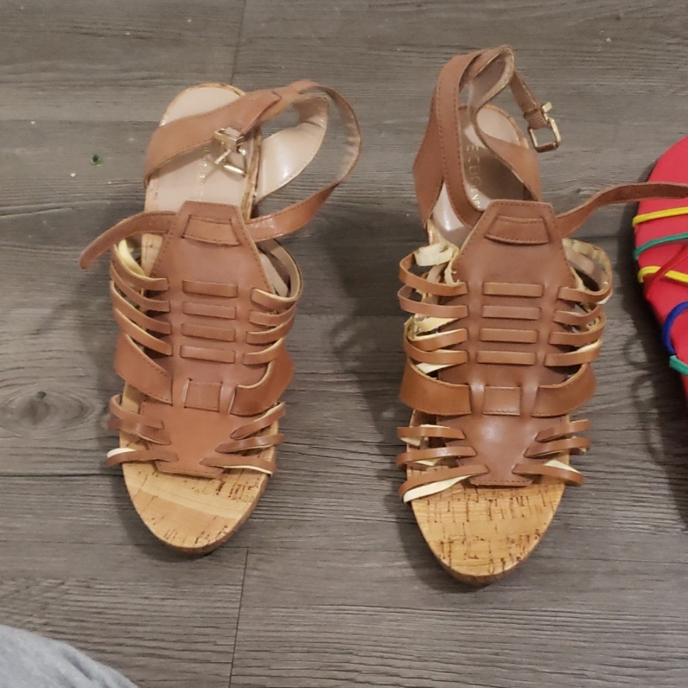 Tan and brown wedges